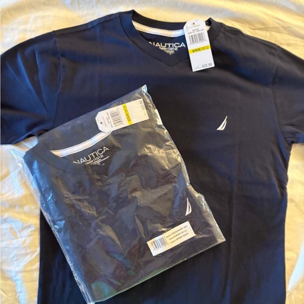 NWT - Large Boys preppy short sleeve
V-neck Nautica logo 2 Pack